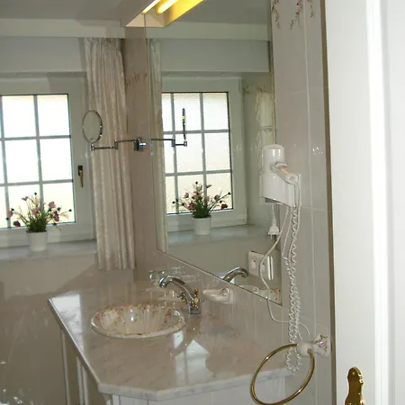 Hotel Charme - Lindenhof 3*
