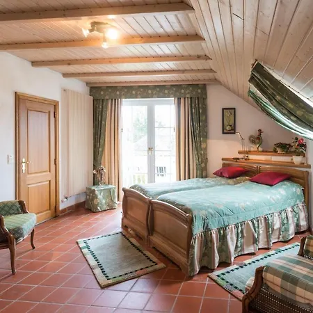 מלון Charme - Lindenhof 3*